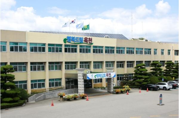 황규철 옥천군수, 문체부 제2차관 면담…공공체육시설 확충·개보수 국비 지원 건의